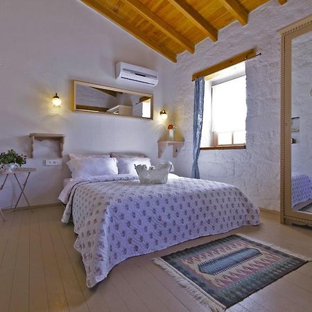 Lilyum Alacati - Tas Ev Exterior foto