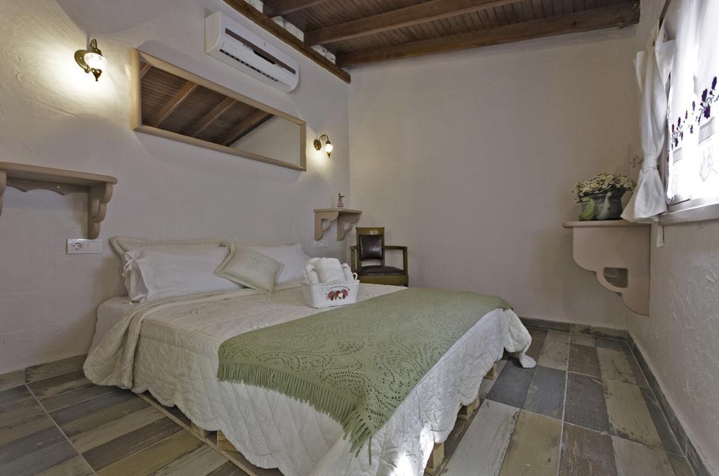 Lilyum Alacati - Tas Ev Exterior foto