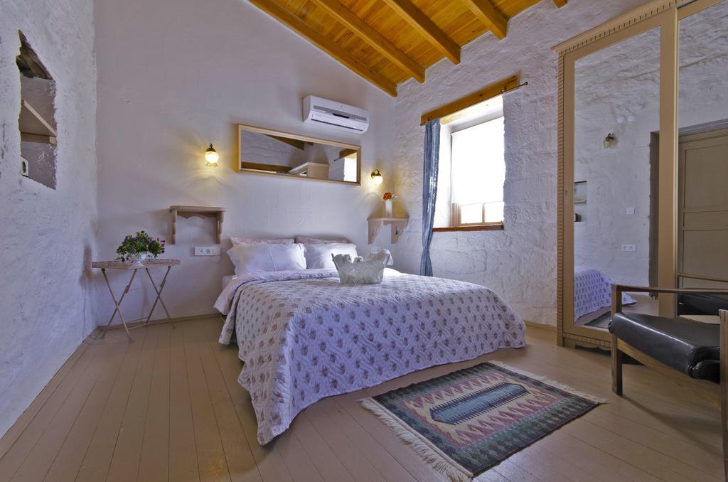 Lilyum Alacati - Tas Ev Exterior foto