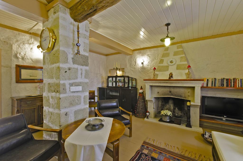 Lilyum Alacati - Tas Ev Exterior foto