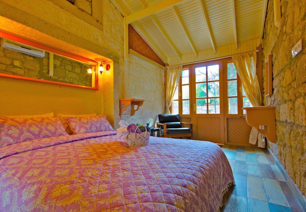 Lilyum Alacati - Tas Ev Exterior foto